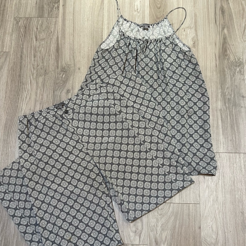 Women’s Silk pajama set M/L NWOT